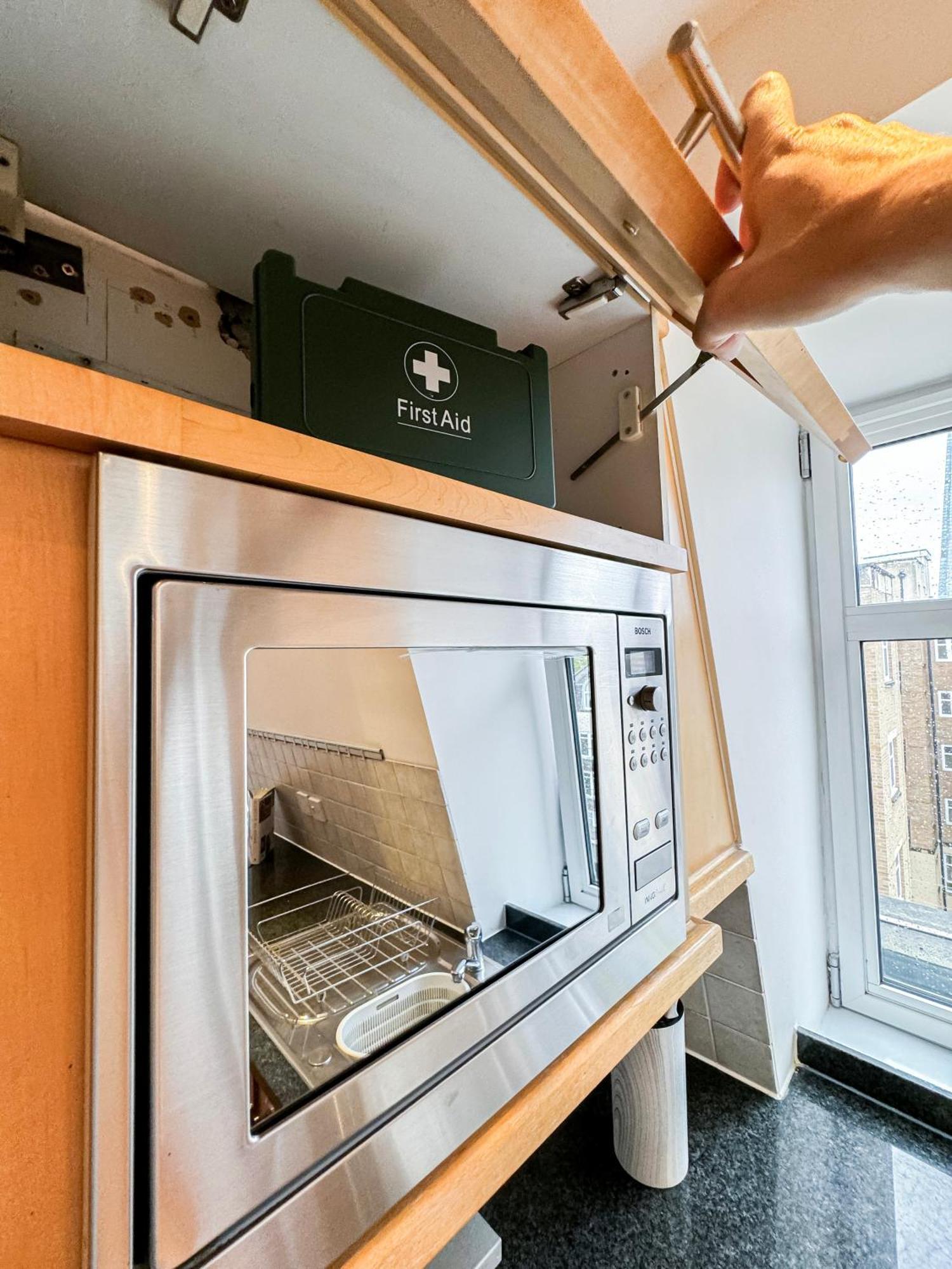 Apartment 3 Bedroom Flat With Free Secured Parking In Borough Near The Shard, Bermondsey London