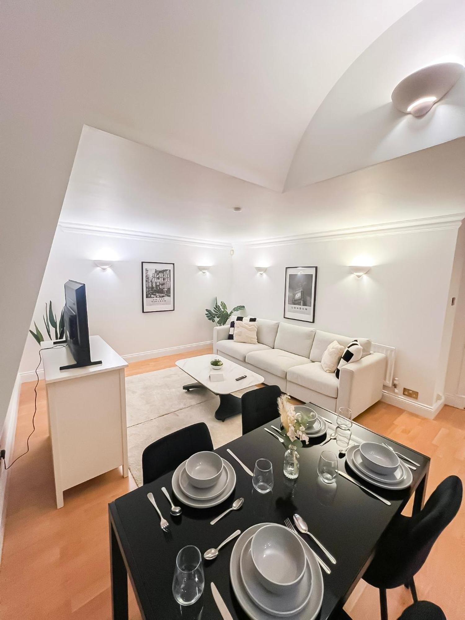 3 Bedroom Flat With Free Secured Parking In Borough Near The Shard, Bermondsey * London